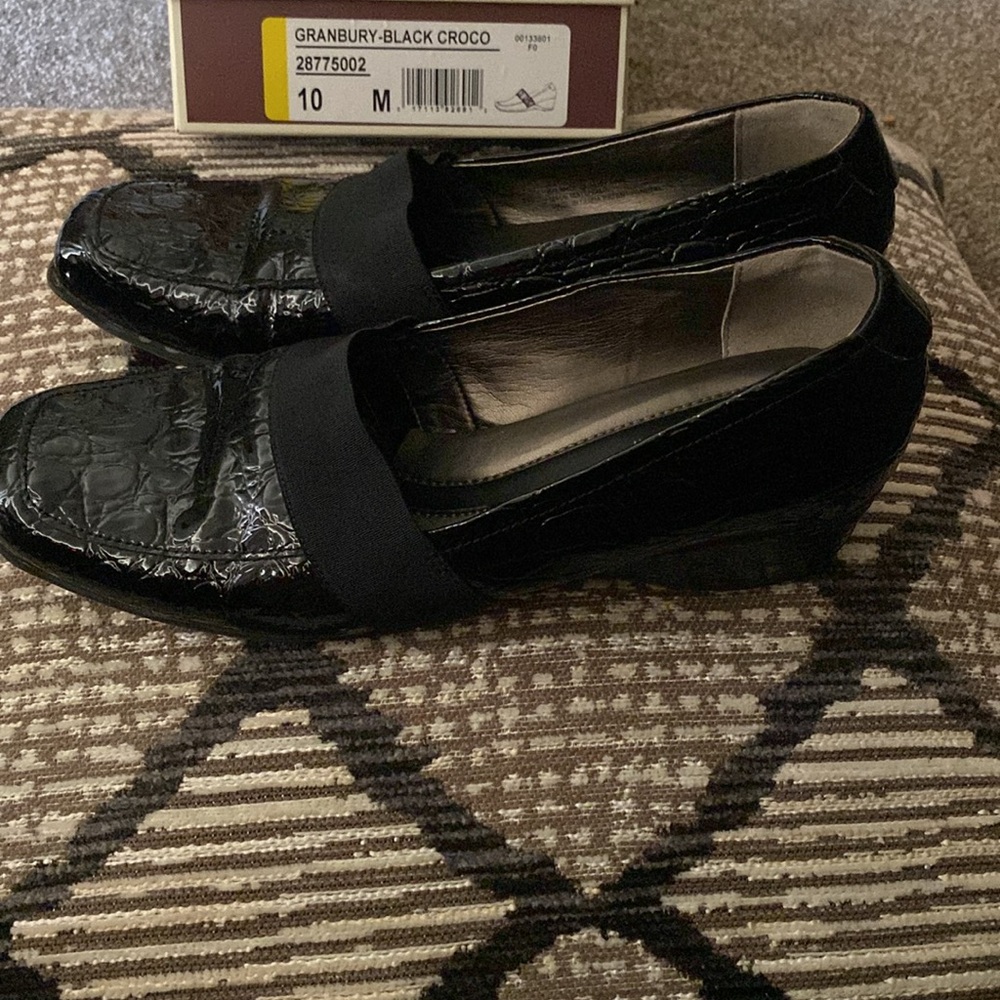 Naturalizer Granbury-Black Croco Loafers